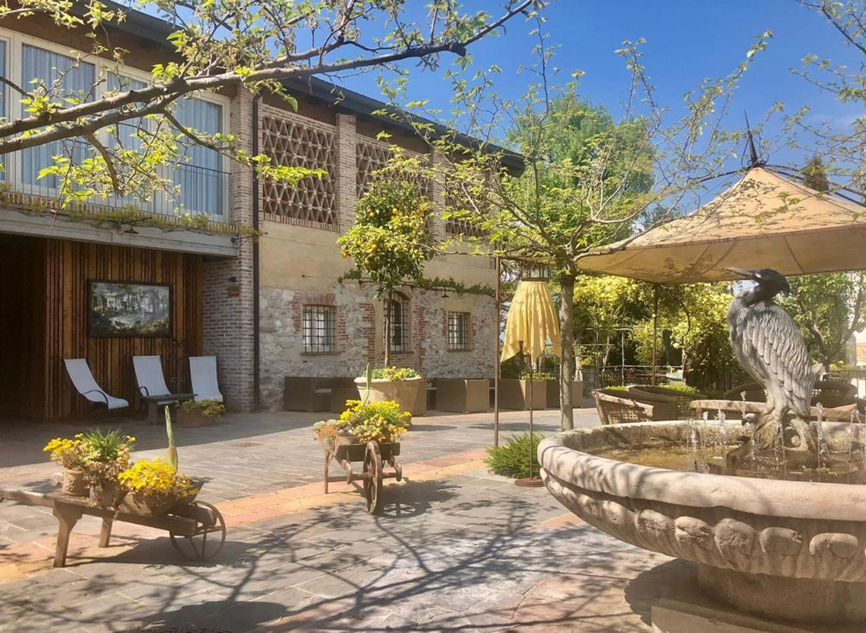 Le Ali Del Frassino Hotel Peschiera del Garda Bagian luar foto