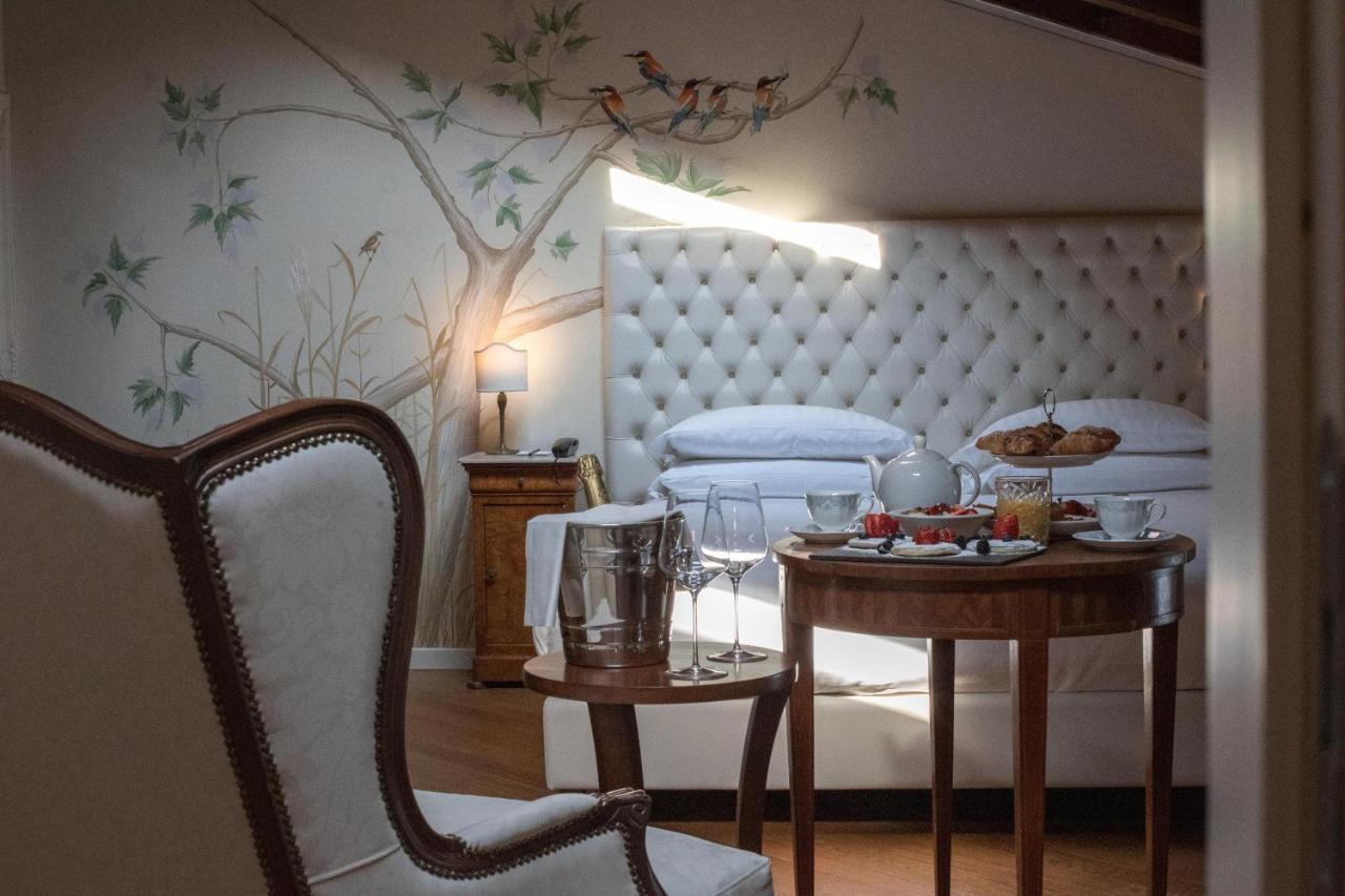 Le Ali Del Frassino Hotel Peschiera del Garda Bagian luar foto